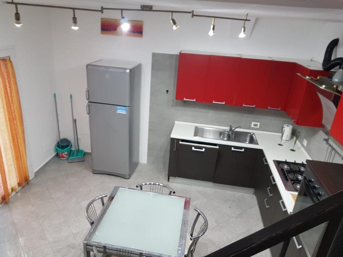 Casa N 2 Con Parcheggio Privato E Colonnina Ricarica Apartment ลีวอร์โน ภายนอก รูปภาพ