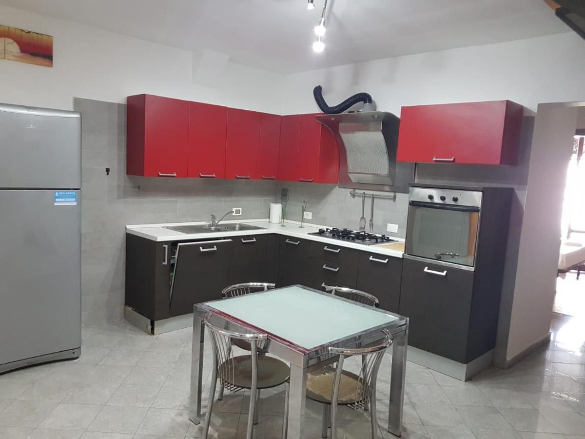 Casa N 2 Con Parcheggio Privato E Colonnina Ricarica Apartment ลีวอร์โน ภายนอก รูปภาพ