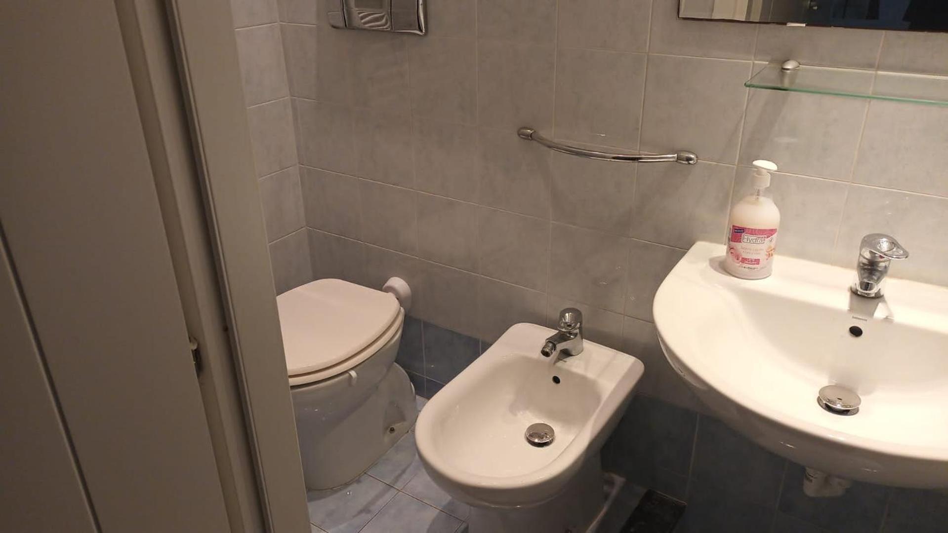 Casa N 2 Con Parcheggio Privato E Colonnina Ricarica Apartment ลีวอร์โน ภายนอก รูปภาพ