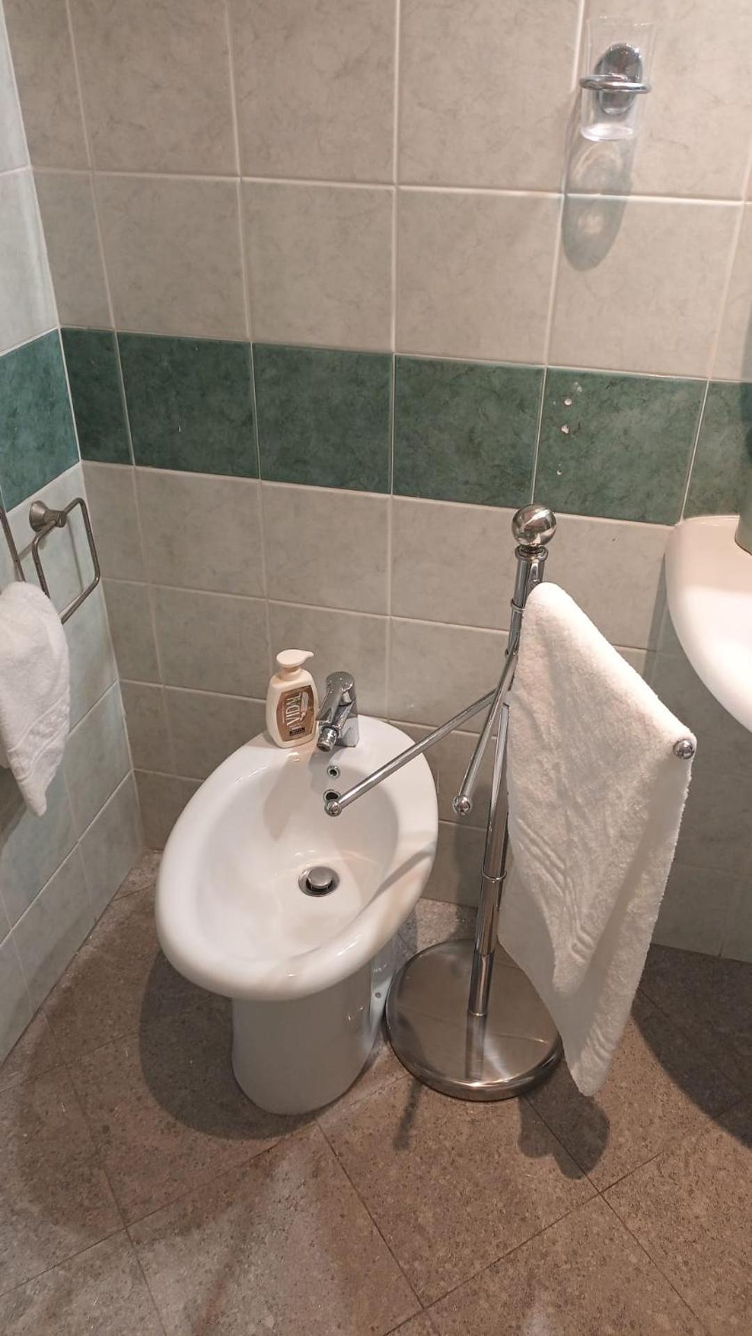 Casa N 2 Con Parcheggio Privato E Colonnina Ricarica Apartment ลีวอร์โน ภายนอก รูปภาพ